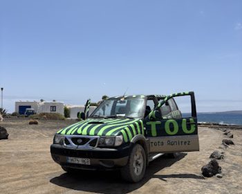 tato-rámirez-taxi-tours-la-graciosa